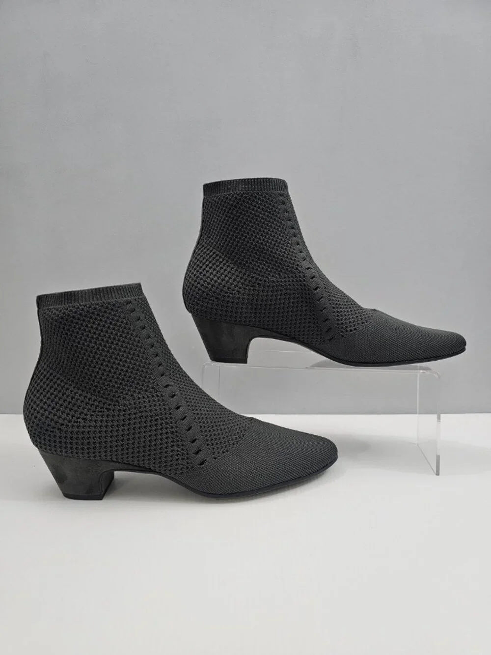 Eileen Fisher Purl Knit Sock Ankle Bootie Charcoal Gray Pointed Toe Womens 9